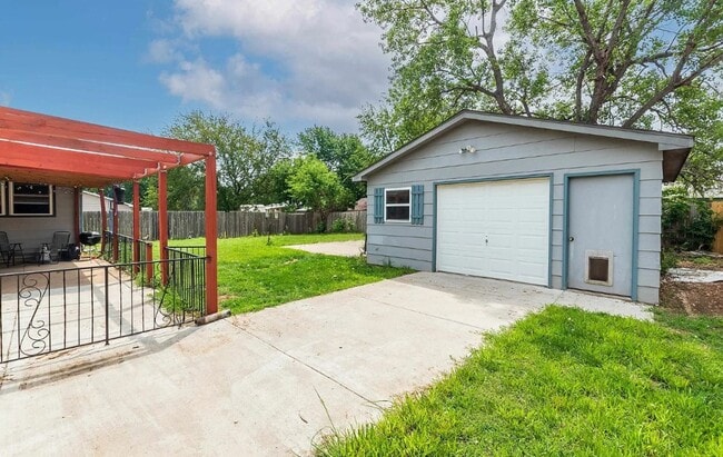 131 Brazos Dr in Goddard, KS - Building Photo - Building Photo