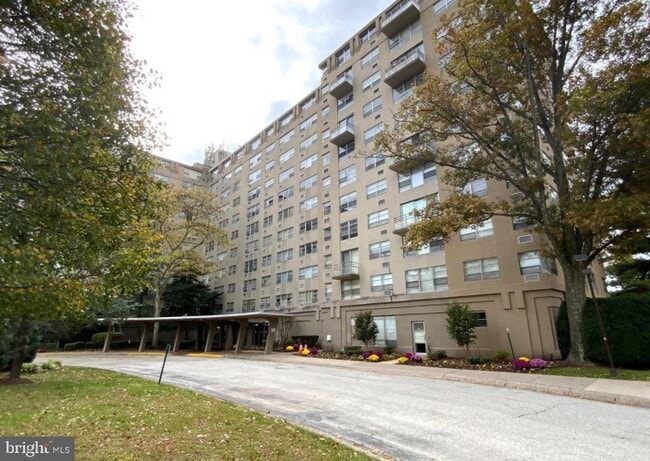 property at 1030 E Lancaster Ave