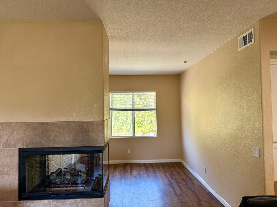 3177 Dehesa Rd in El Cajon, CA - Building Photo