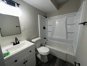 Bruce Court in Florissant, MO - Building Photo - Building Photo