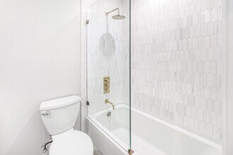 2798 NE 2nd Ave in Boca Raton, FL - Foto de edificio - Building Photo