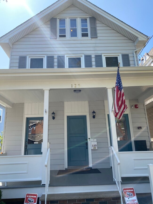 125 W High St in Somerville, NJ - Foto de edificio - Building Photo