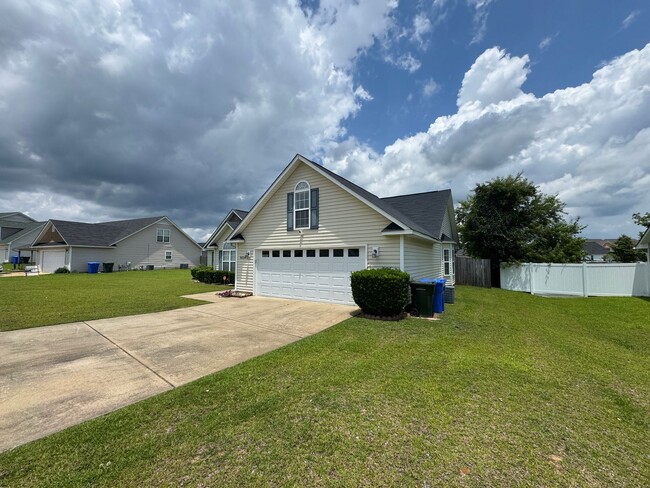 5804 Nessee St in Fayetteville, NC - Building Photo - Building Photo