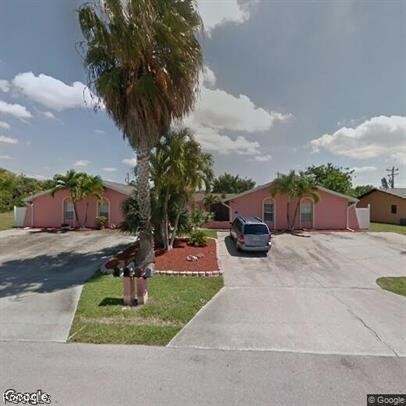 609 SE 23rd Pl in Cape Coral, FL - Building Photo