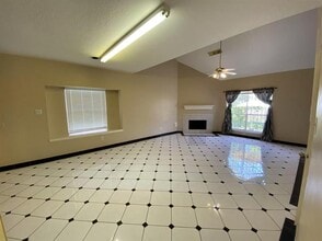 11830 Meadow Pl Dr in Houston, TX - Building Photo - Building Photo