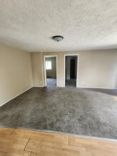 333 Illinois Ave, Unit 2 in Lorain, OH - Building Photo - Building Photo