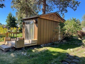 20034 Beaver Ln in Bend, OR - Building Photo - Building Photo