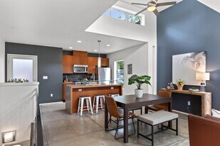 1800 11th Ave in Seattle, WA - Building Photo