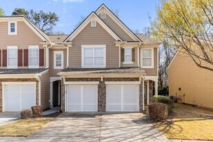 1933 Lake Heights Cir NW in Kennesaw, GA - Building Photo