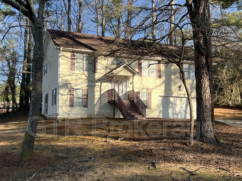 40 Smoke Rise Ct in Stockbridge, GA - Foto de edificio