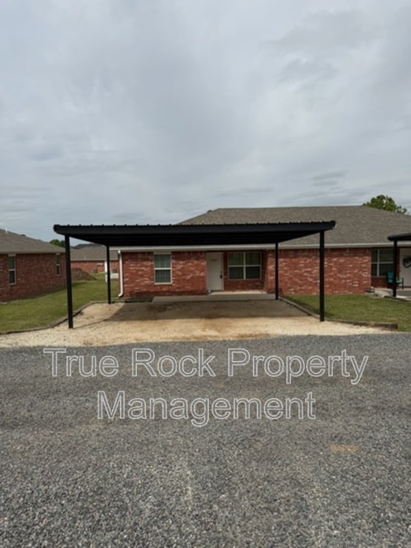 property at 13802 County Rd 1554