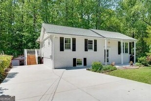 3990 Admiral Dr in Chamblee, GA - Building Photo