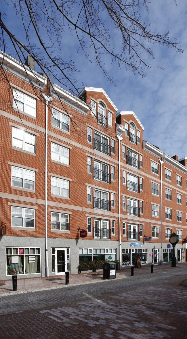 190-196 Essex St