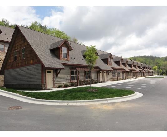 Forrest Edge Townhomes in Boone, NC - Building Photo - Building Photo