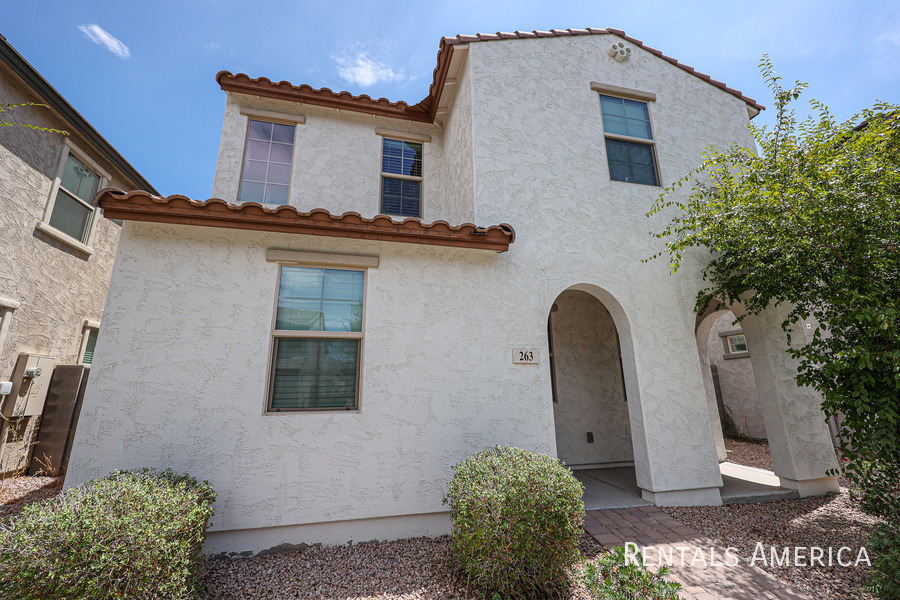 263 N 69th Pl in Mesa, AZ - Building Photo