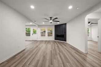 408 Reagan Ln in Burleson, TX - Building Photo - Building Photo