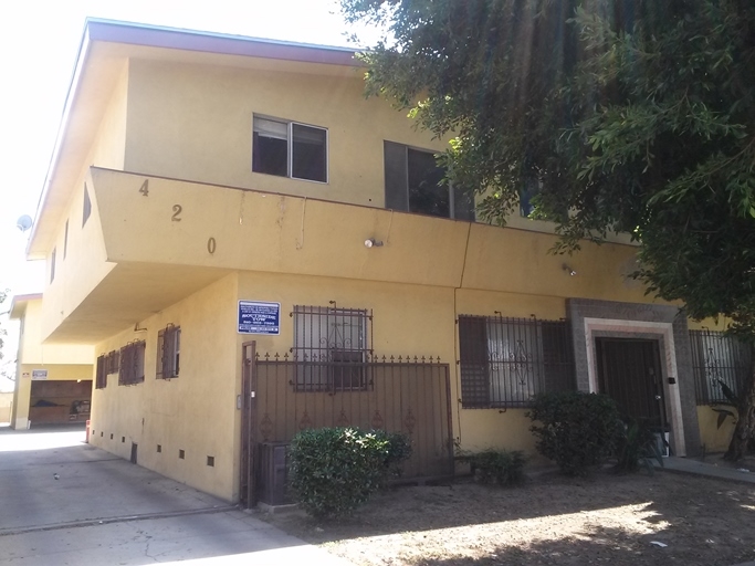 420 E Hardy St in Inglewood, CA - Building Photo