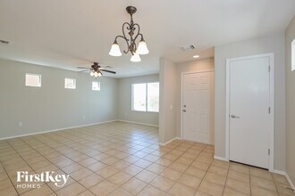 10621 E Singing Canyon Dr in Tucson, AZ - Building Photo - Building Photo