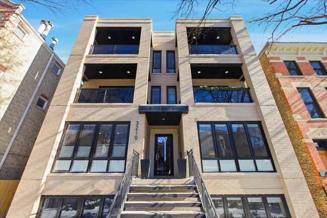 property at 3219 N Seminary Ave