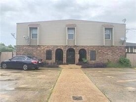 213 Rosebud St in Metairie, LA - Building Photo