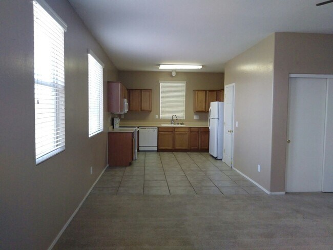 5335 Burton Dr in Phoenix, AZ - Building Photo - Building Photo