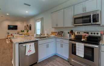 Beacon Point Townes in St. Augustine, FL - Building Photo - Interior Photo