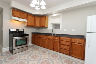2242 N Mason Ave in Chicago, IL - Building Photo - Building Photo
