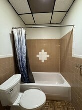 215 Clinton Ave, Unit 1 in Jersey City, NJ - Building Photo - Building Photo