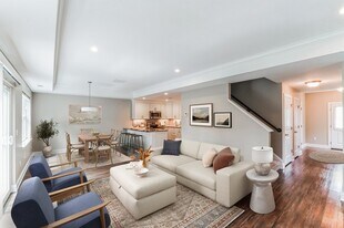 Highcroft Apartments in Simsbury, CT - Building Photo