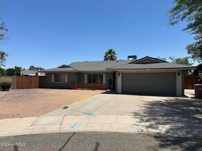 8232 E Valley View Rd in Scottsdale, AZ - Building Photo - Building Photo