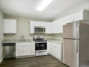 4085 Brewer Dr SW in Atlanta, GA - Building Photo - Building Photo