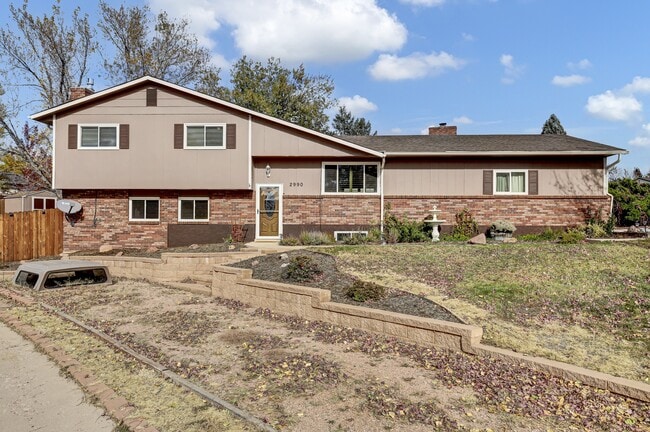 property at 2990 Roche Dr S