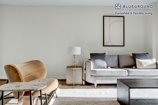 4835 Cordell Ave in Bethesda, MD - Building Photo - Building Photo
