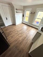 180 Notre Dame Ave, Unit #3 in Manchester, NH - Building Photo - Building Photo