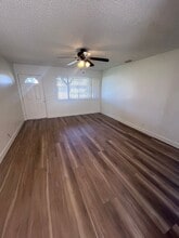 2035 Kellogg Way in Rancho Cordova, CA - Building Photo - Building Photo