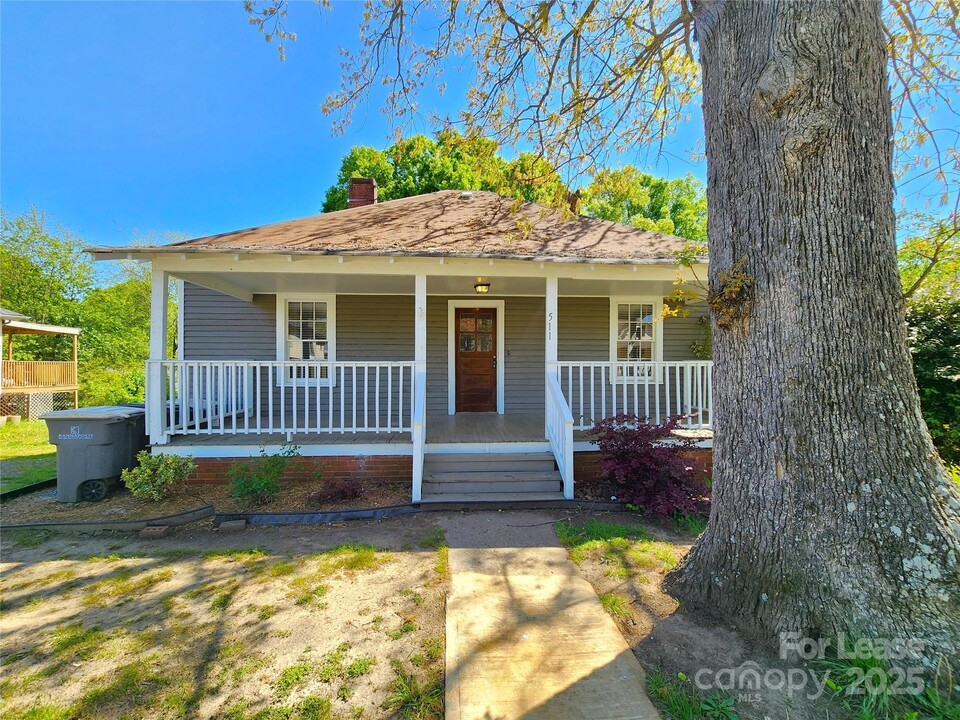 511 W 7th St in Kannapolis, NC - Building Photo