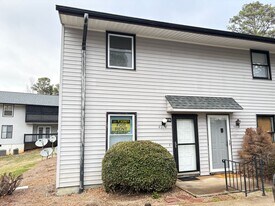 4014 S Bend Dr in Winston-Salem, NC - Building Photo