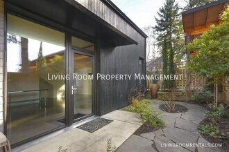 4863 NE Going St in Portland, OR - Building Photo - Building Photo