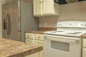 155 Pine Burr St in Vidor, TX - Building Photo - Building Photo