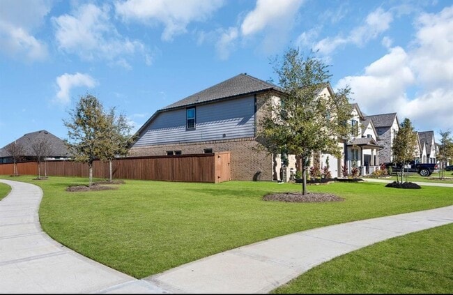 property at 23922 Sage Row Ln