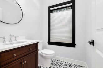 62 Cedar Pl in Rye, NY - Building Photo - Building Photo