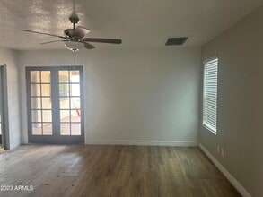 1733 N La Rosa Dr in Tempe, AZ - Foto de edificio - Building Photo