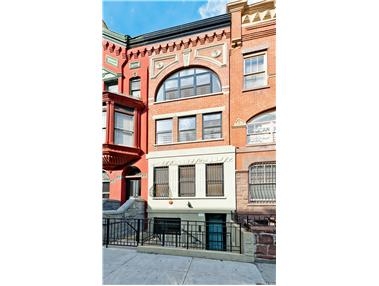 15 W 131st St in New York, NY - Building Photo