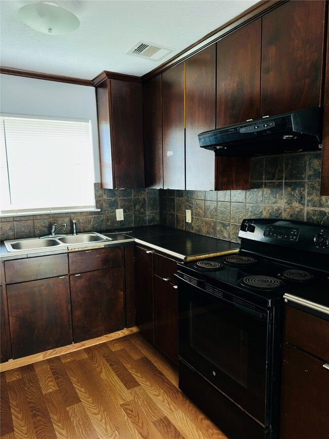 property at 4440 Vivian Rd