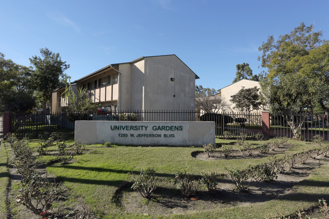 University Gardens in Los Angeles, CA - Building Photo