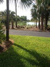 4010 Loblolly Bay Dr, Unit 108 in Naples, FL - Foto de edificio - Building Photo