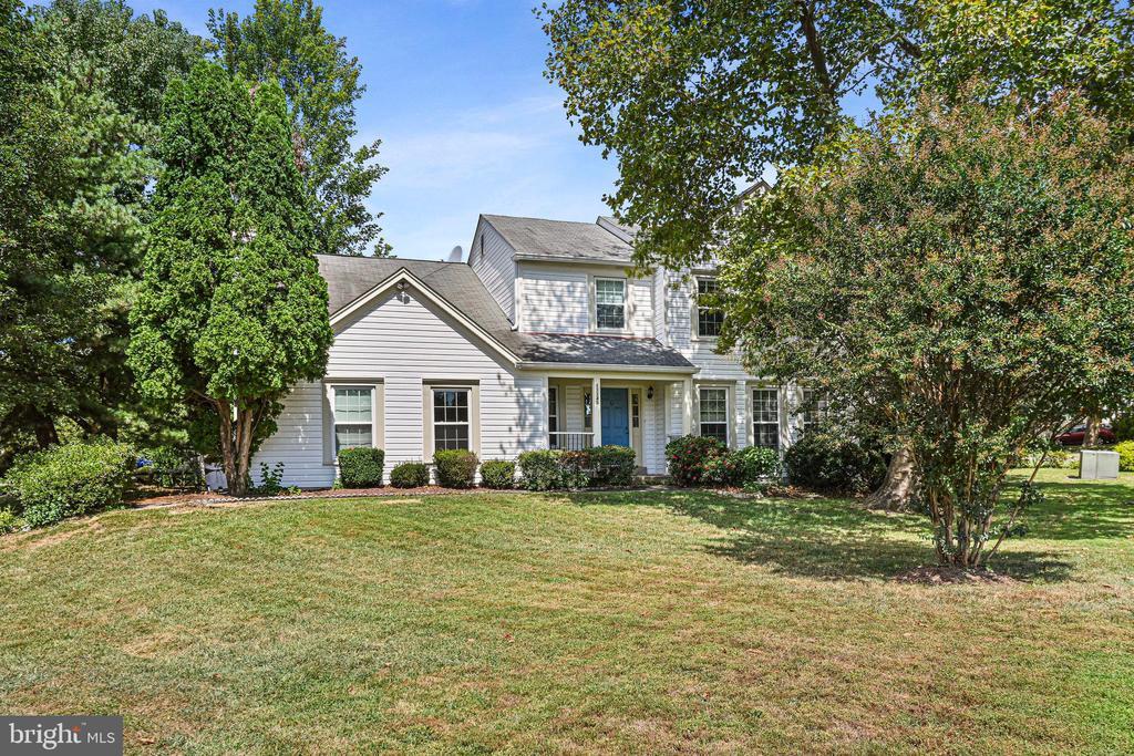 13345 Point Rider Ln in Herndon, VA - Building Photo