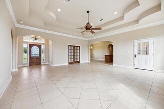 144 Escondido Dr in Del Valle, TX - Building Photo - Building Photo