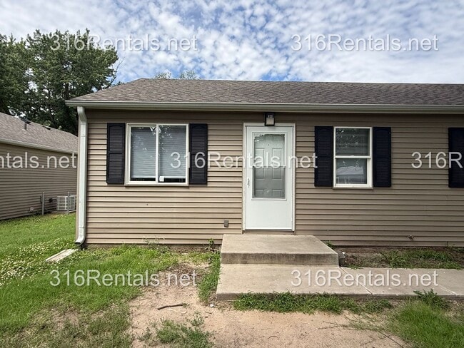 property at 823 S Terrace Dr