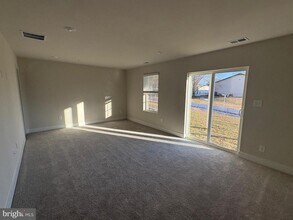 1744 Water Xing Rd in Pikesville, MD - Building Photo - Building Photo